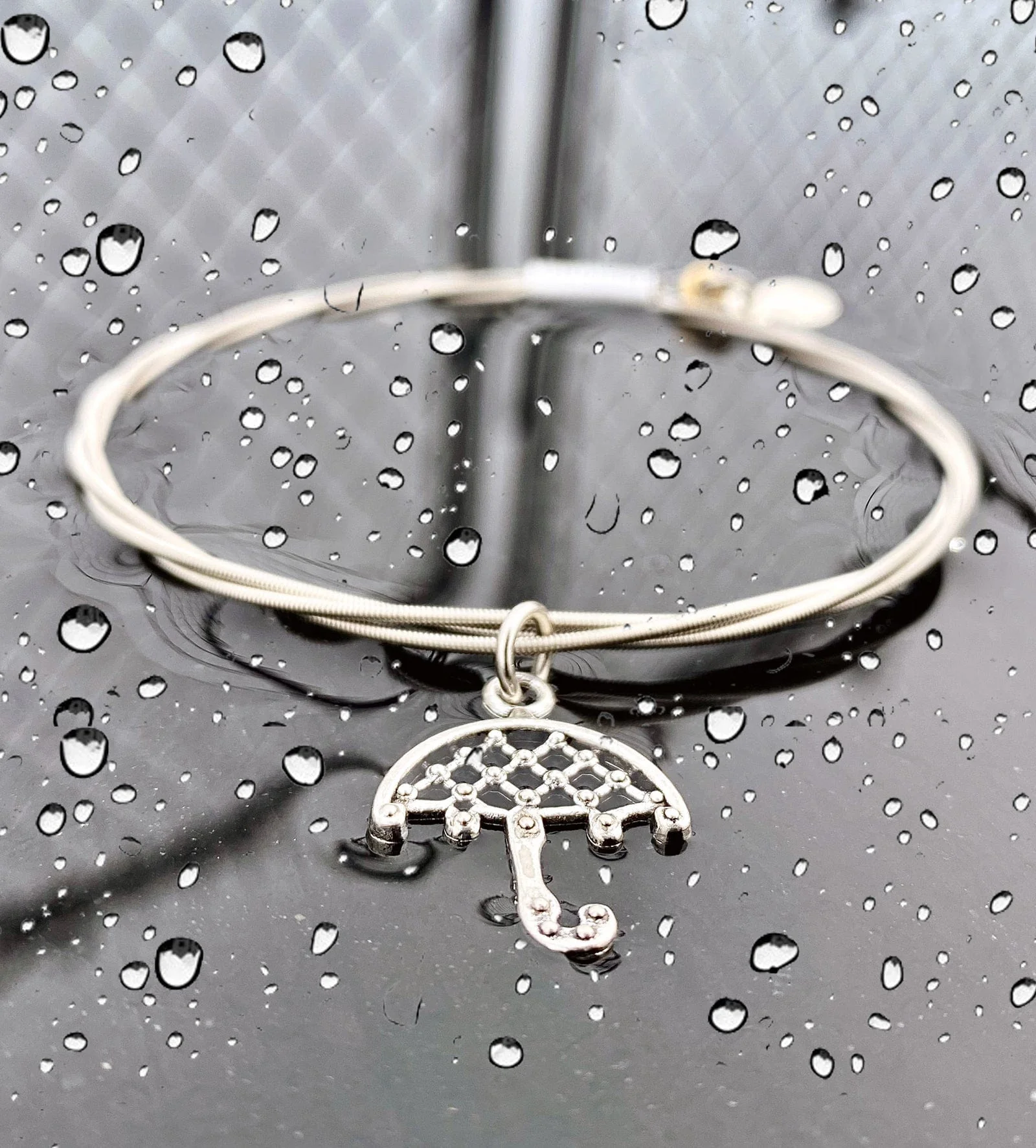 UMBRELLA – “NOVEMBER RAIN” - Image 3
